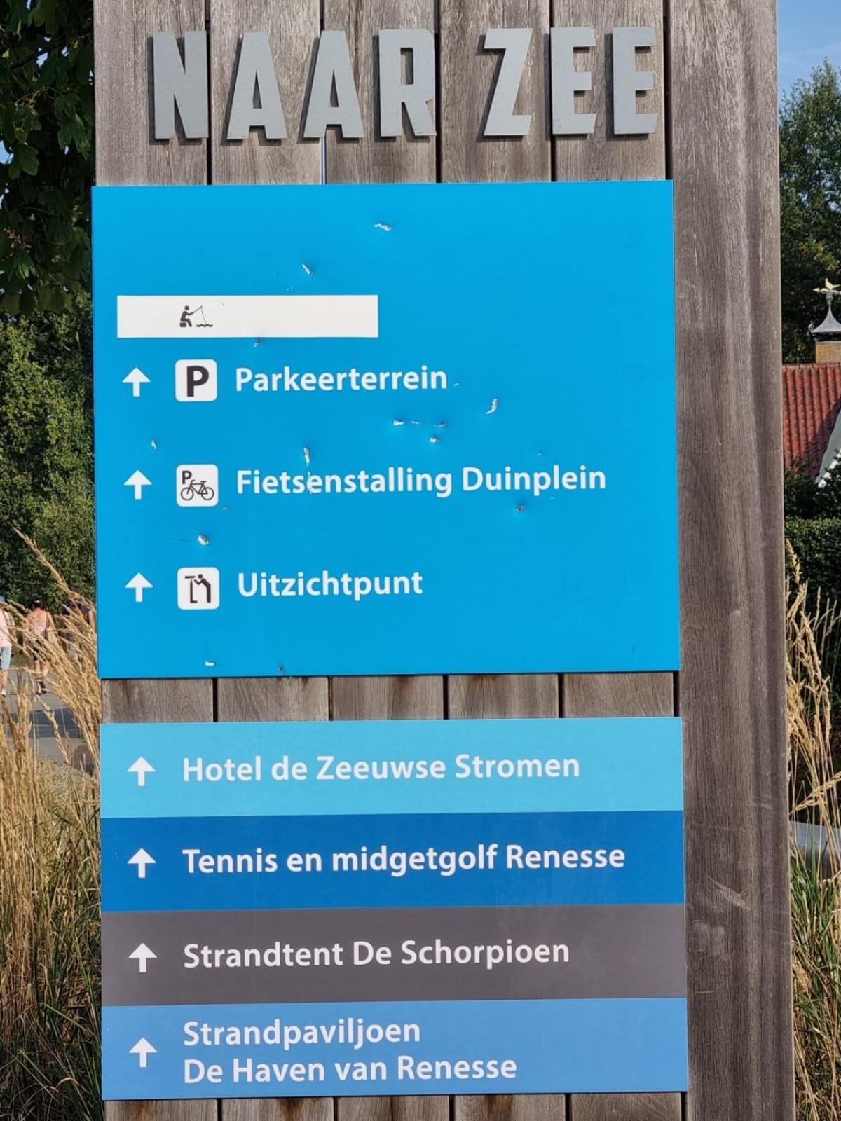 Chalet Nieuw Met Grote Tuin, Drie Slaapkamers En Op Loopafstand En Centrum! Renesse