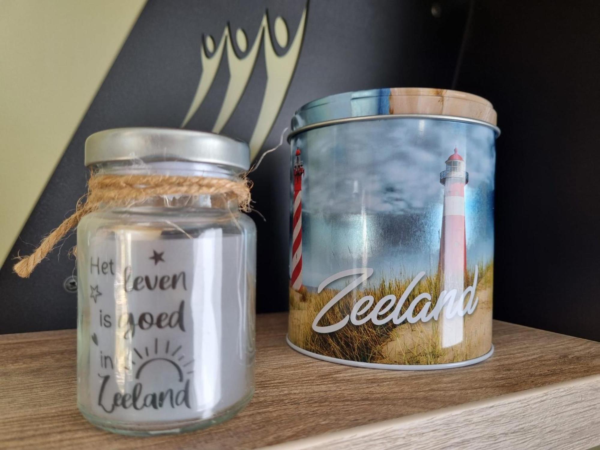 Nieuw Met Grote Tuin, Drie Slaapkamers En Op Loopafstand En Centrum! Chalet *