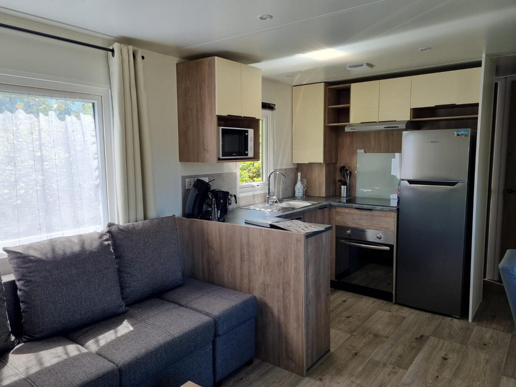 Nieuw Met Grote Tuin, Drie Slaapkamers En Op Loopafstand En Centrum!