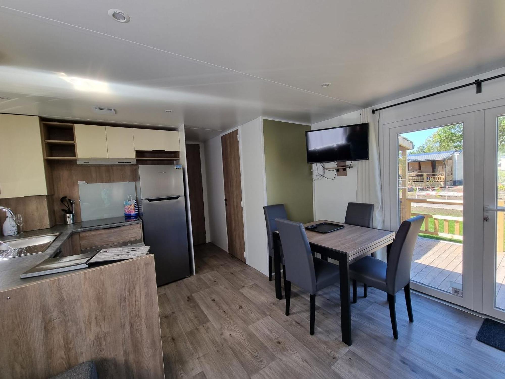 Nieuw Met Grote Tuin, Drie Slaapkamers En Op Loopafstand En Centrum! Renesse